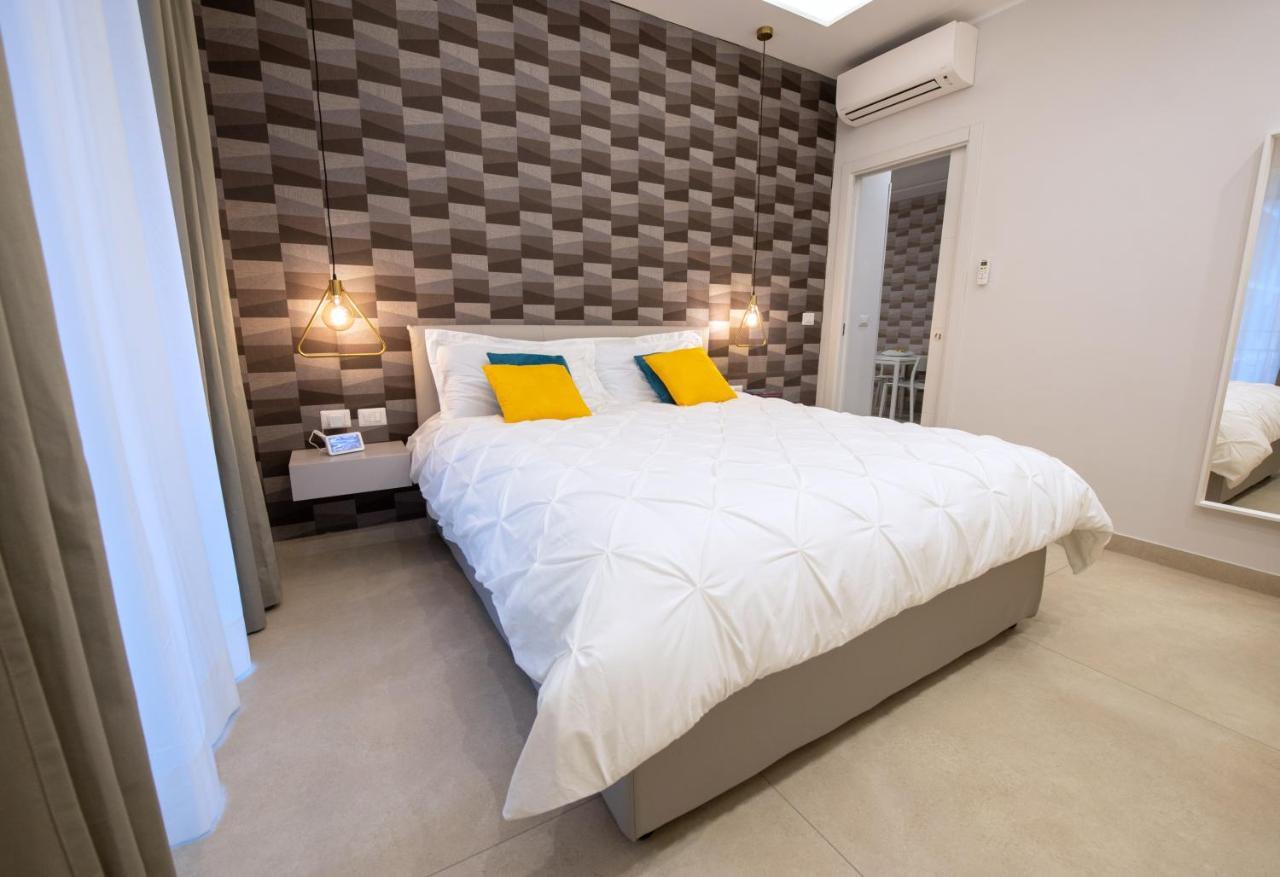 Napoli City Center - Appartamenti E Camere ภายนอก รูปภาพ