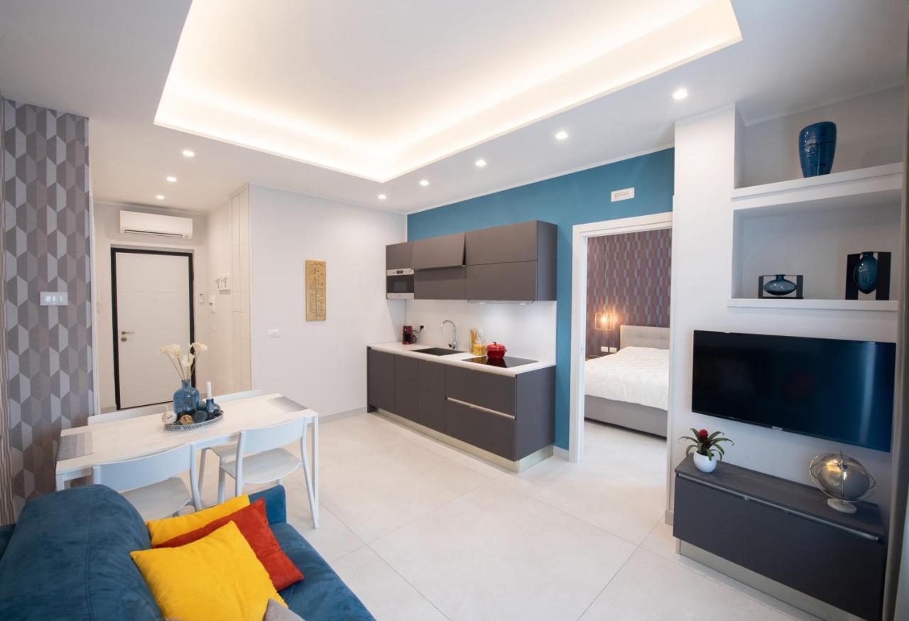 Napoli City Center - Appartamenti E Camere ภายนอก รูปภาพ